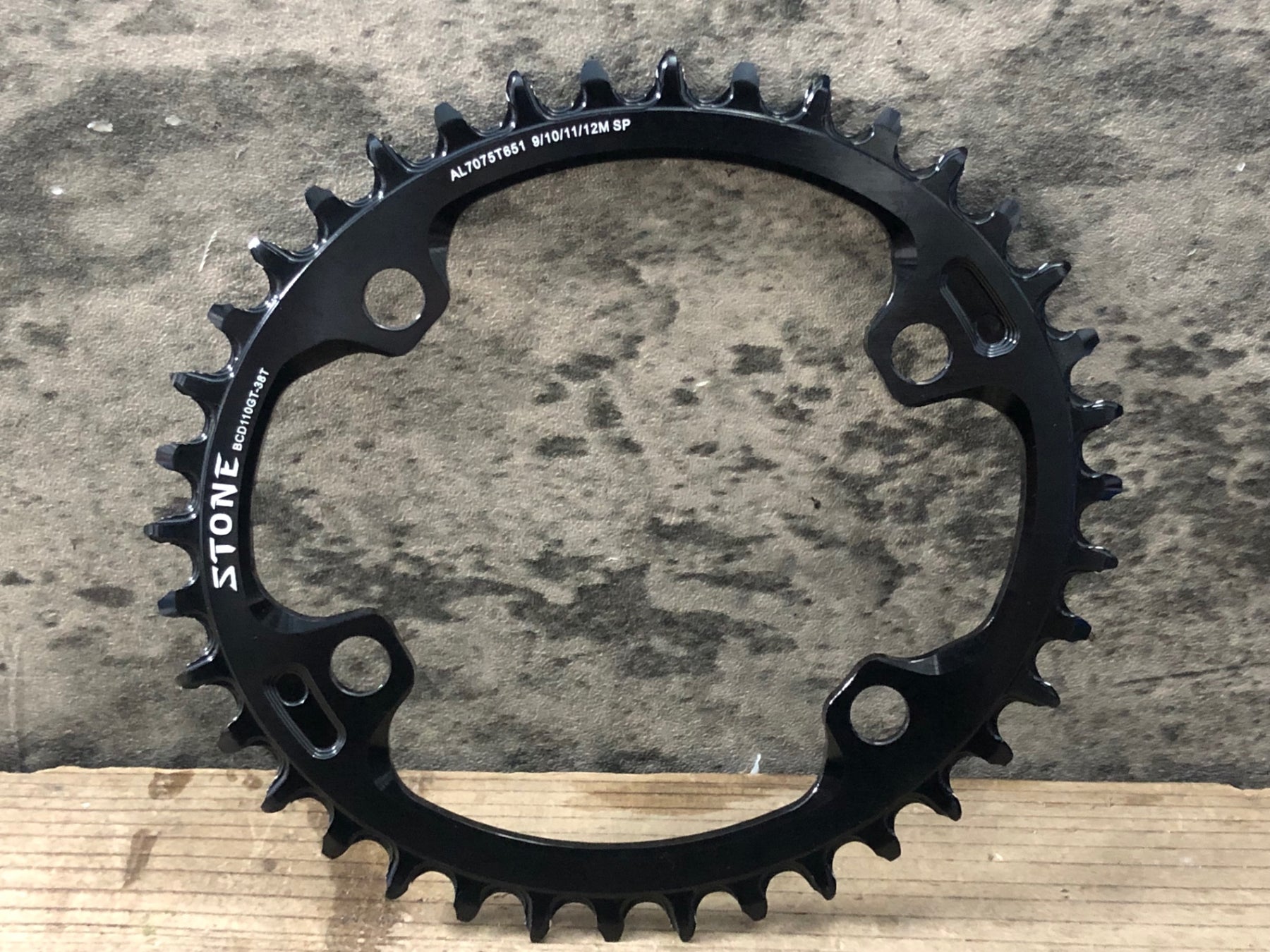 JU071 STONE チェーンリング 38T BCD110 – BICI AMORE ONLINE STORE