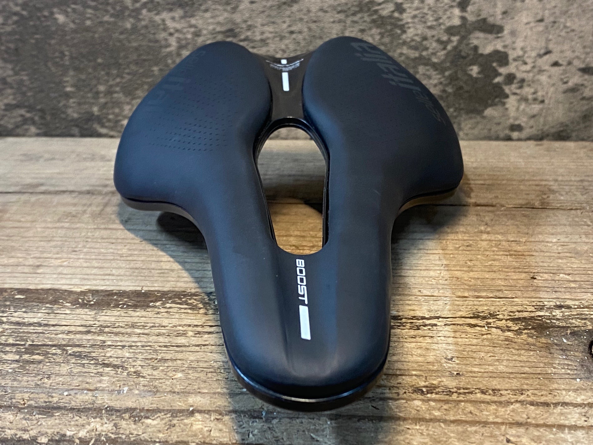 JP527 セライタリア SELLE ITALIA NOVUS BOOST EVO TM スーパーフロー