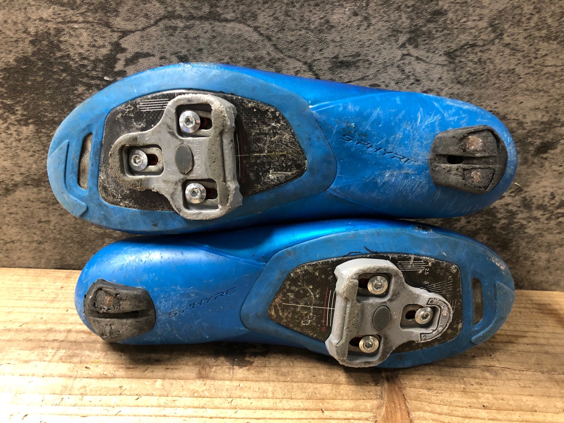 KA354 シマノ SHIMANO RC9 SH-RC901 ビンディングシューズ 青 3穴 EU41