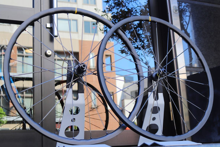 マヴィック MAVIC キシリウム KSYRIUM SL 25 DISC アルミ チューブレスレディ ホイールセット シマノ 11S/12S 【東京南麻布店】