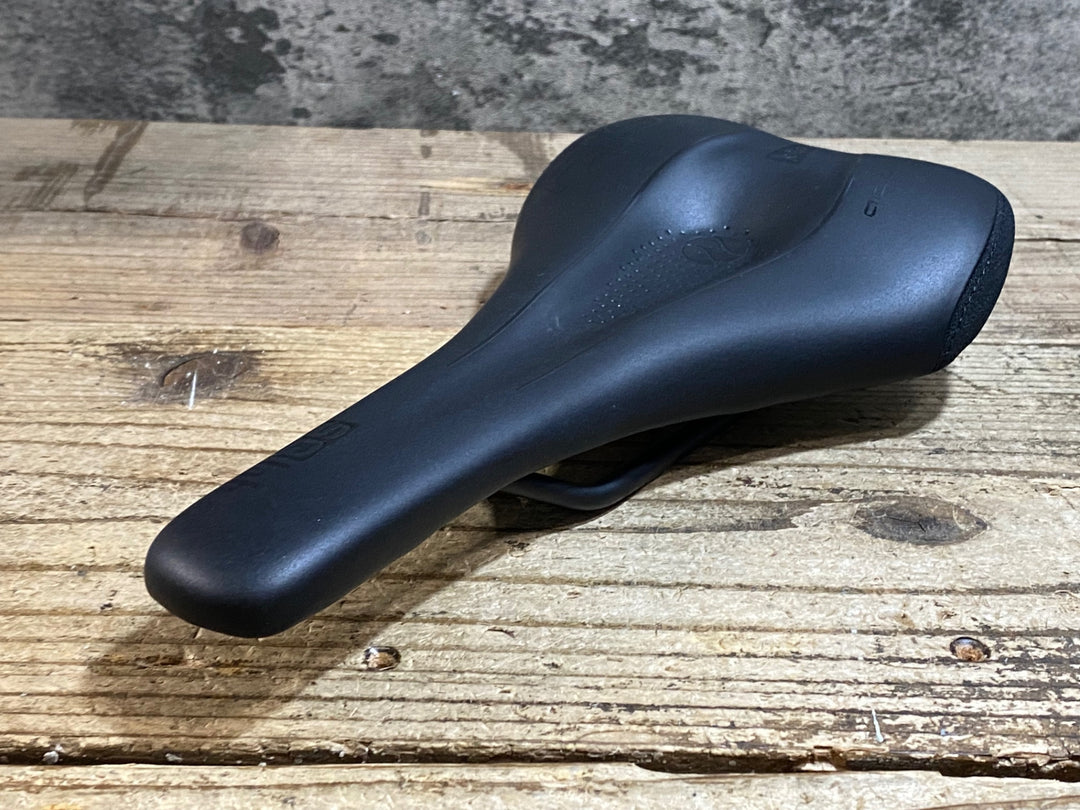 KC322 SQlab 614 ACTIVE サドル 黒 13cm S-tubeレール
