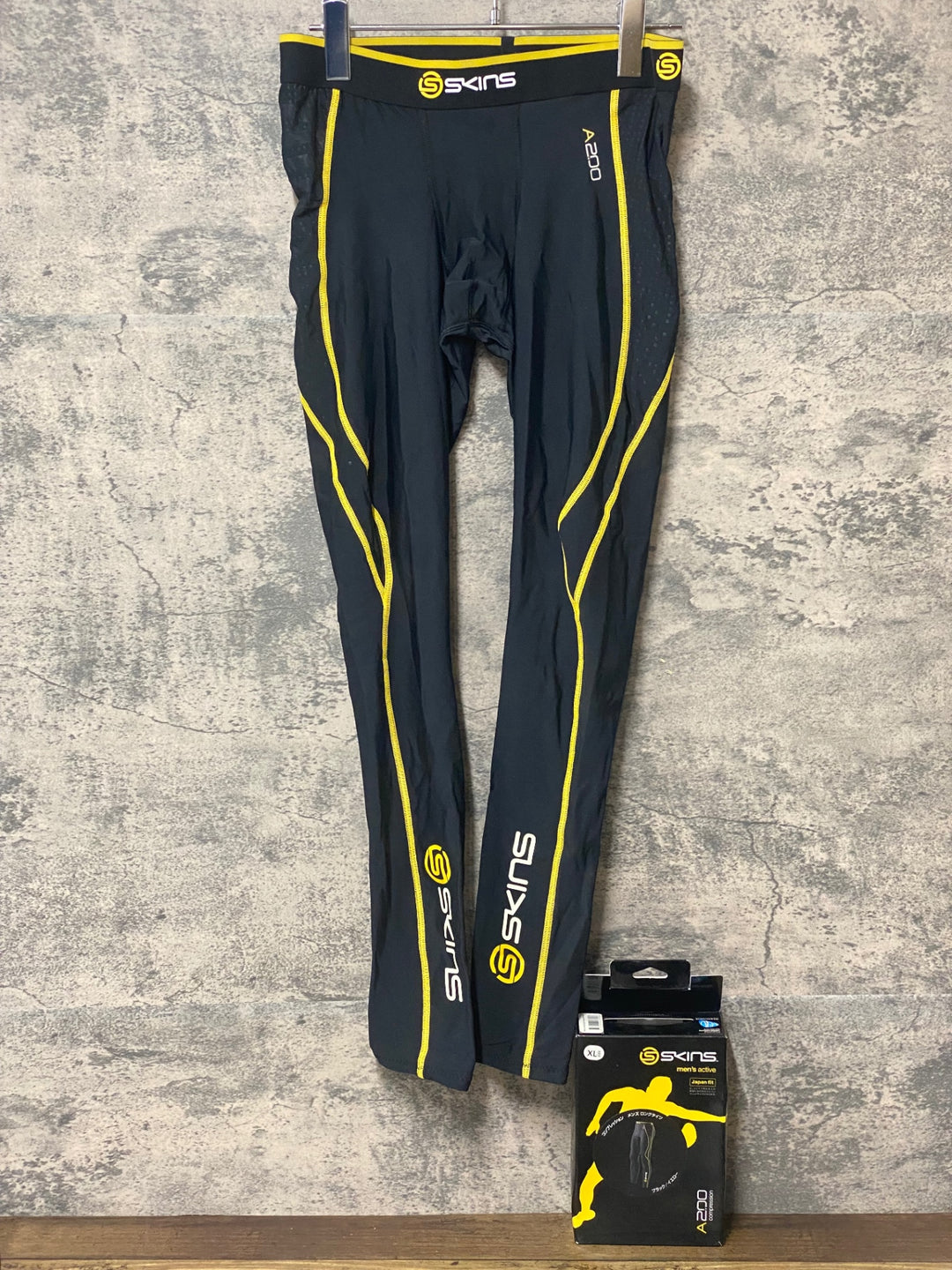 JV615 スキンズ SKINS コンプレッション ロングタイツ 黒 XL