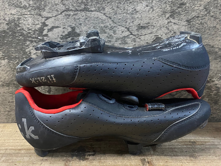 KB931 フィジーク Fizik R3 ROAD SHOES ビンディングシューズ 黒 3穴 EU41.5 ※タバコ臭