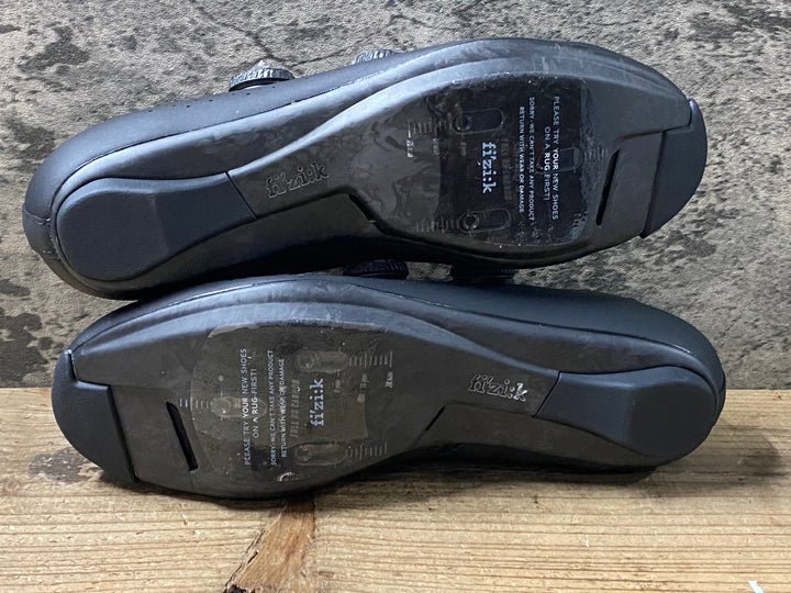 KI041 フィジーク fizik VENTO INFINITO CARBON ビンディングシューズ 3穴 黒 EU41