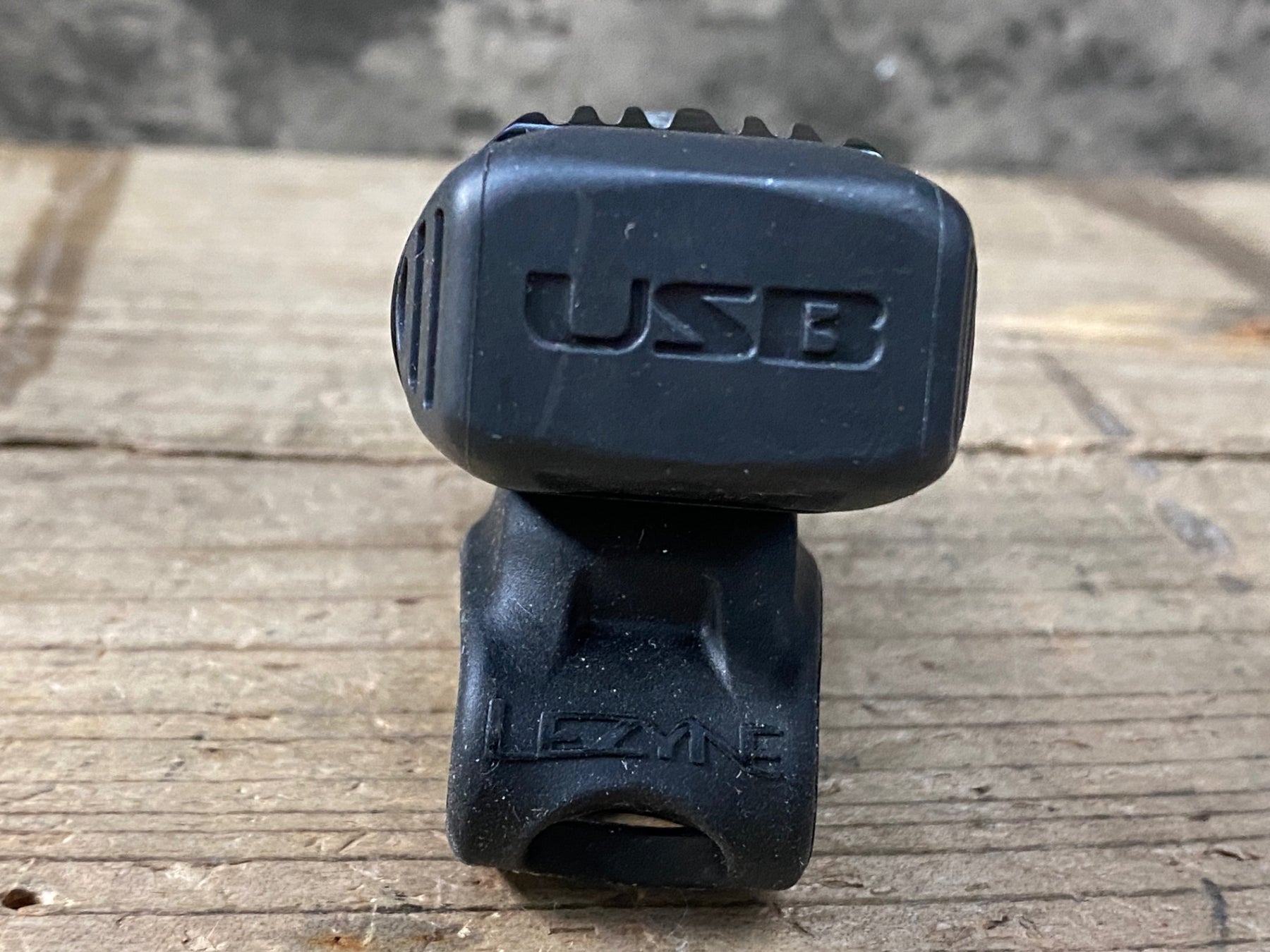 JY919 レザイン LEZYNE ヘクトドライブ HECTO DRIVE 500XL フロント