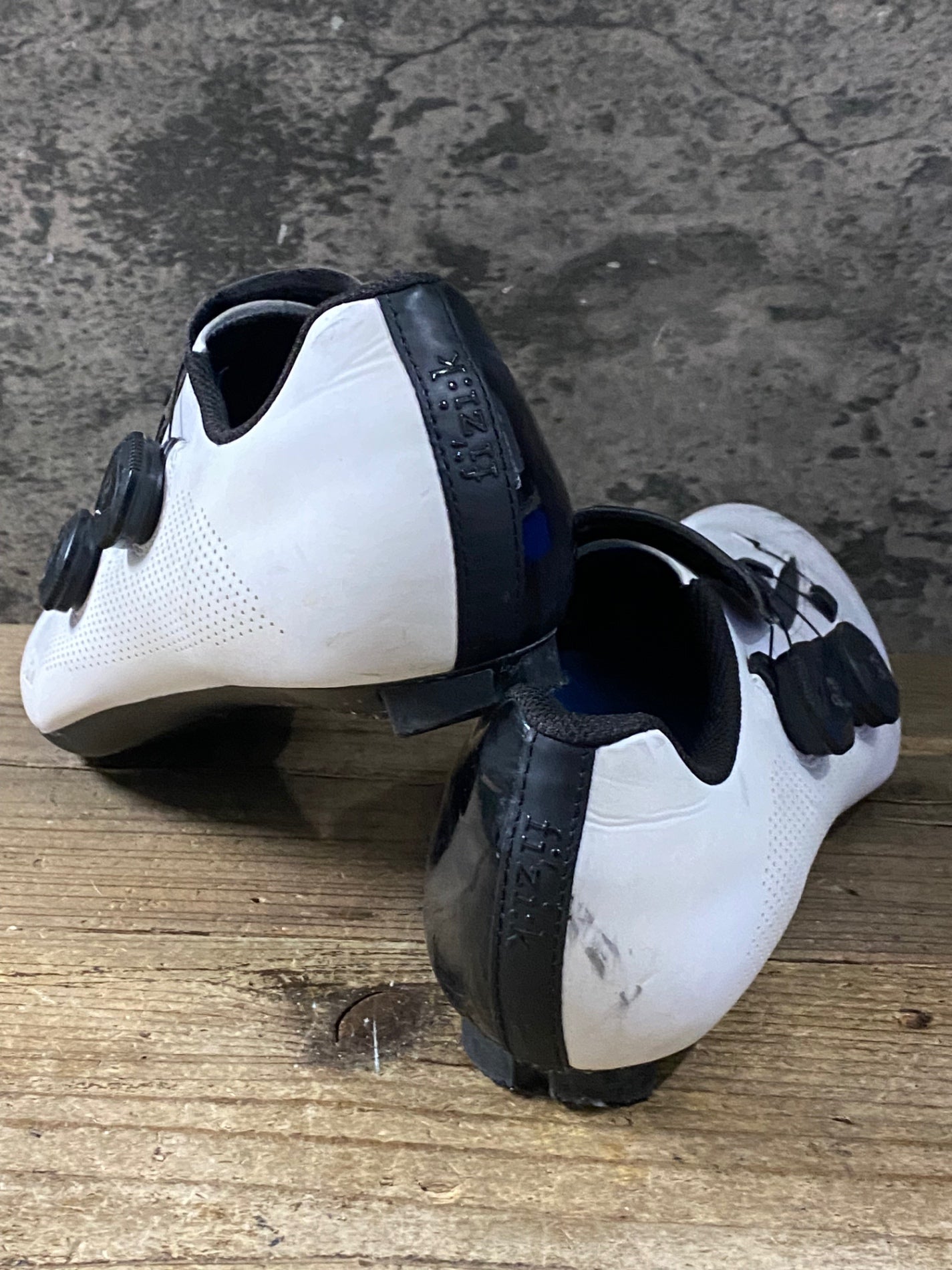 KL836 フィジーク fizik ARIA R3 SHOES ビンディングシューズ 3穴 BOA