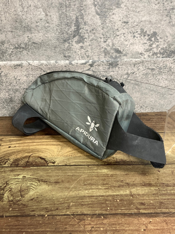 JW356 アピデュラ APIDURA BACKCOUNTRY TOP TUBE PACK トップチューブバッグ 1L ※汚れ