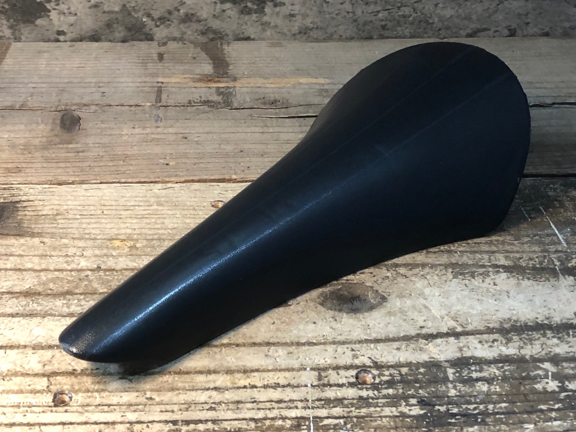 JS829 フィジーク Fizik VOLTA R1 サドル カーボンレール 端部ガリ