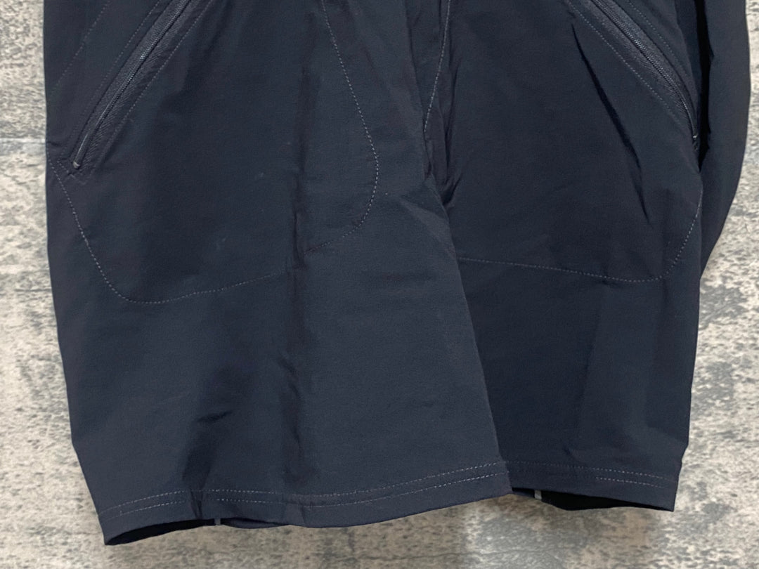 KG045 アソス assos TRAIL CARGO SHORTS T3 ハーフパンツ 黒 M