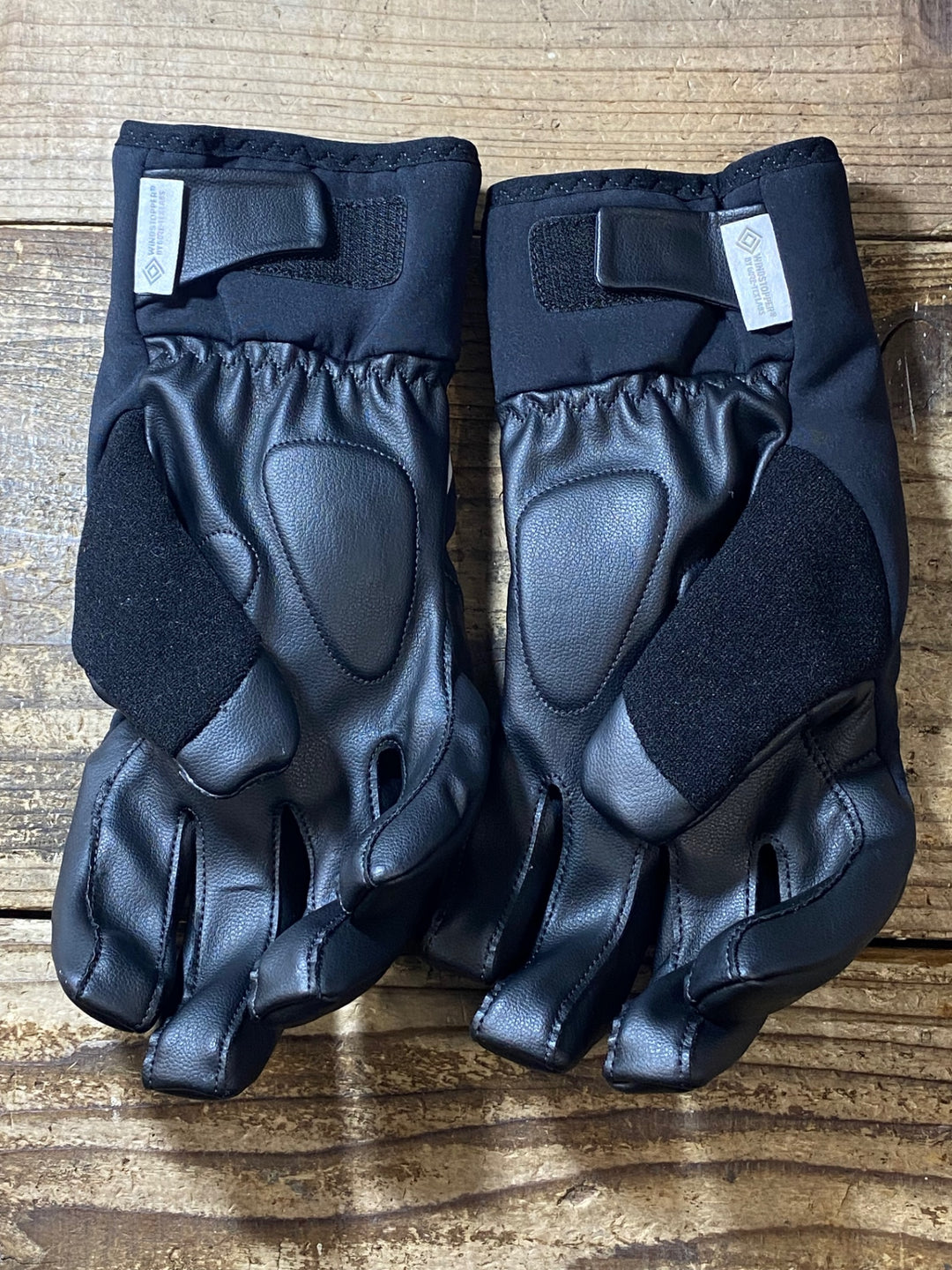 JV511 モンベル mont bell ウィンターグローブ 黒 M 裏起毛 GORE WINDSTOPPER