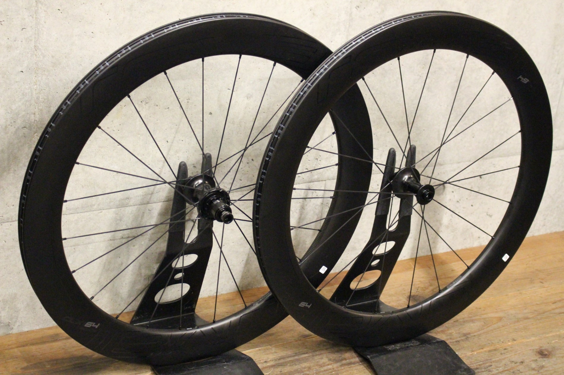 ロヴァール ROVAL ラピーデ RAPIDE CLX64 DISC カーボン クリンチャー ロヴァール ROVAL ラピーデ RAPIDE CLX64 DISC カーボン クリンチャー