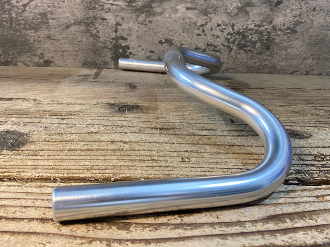 JV096 日東 NITTO B307 セミドロップ ハンドル シルバー 435mm Φ25.4
