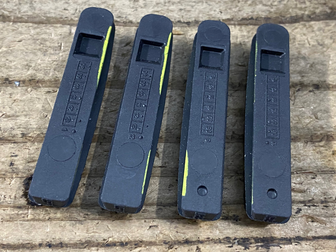 KI427 AX Lightness ブレーキパッド 4pcs カンパニョーロ用