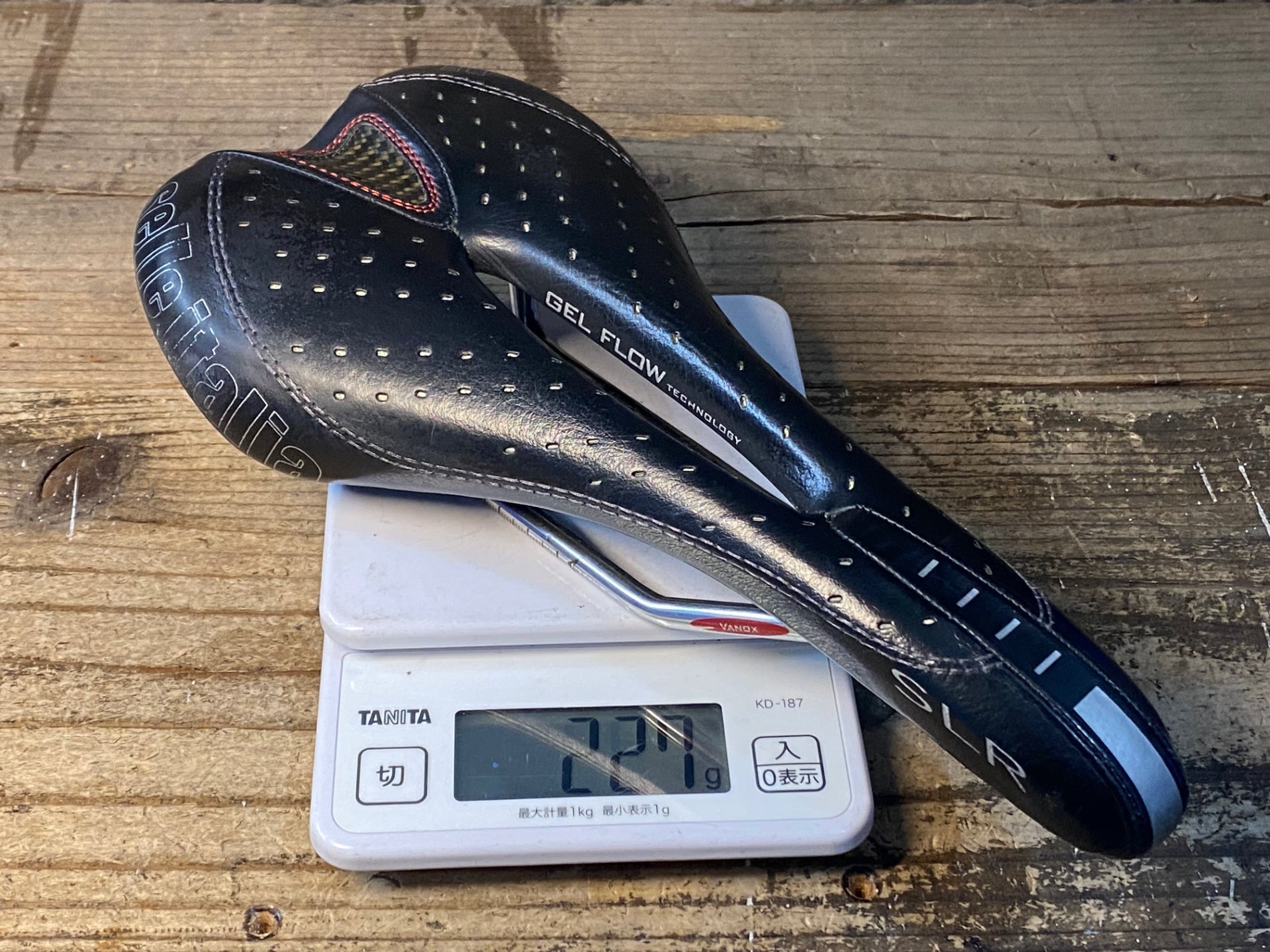 JQ819 セライタリア selle italia SLR GEL FLOW VANOXレール サドル 黒