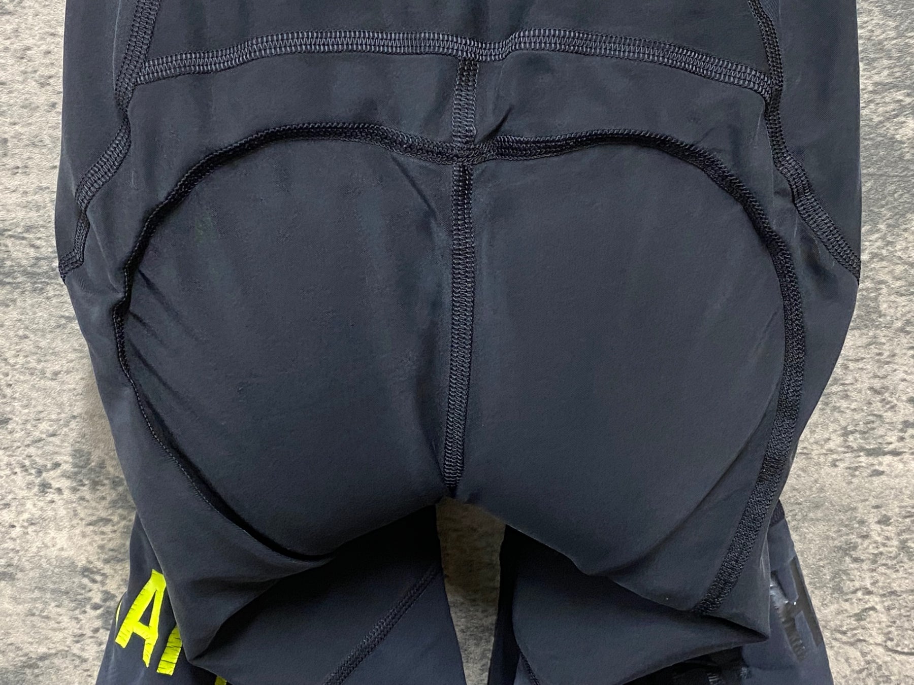 KE082 ラファ Rapha PRO TEAM BIB SHORTS Ⅱ ビブショーツ 黒 黃 S