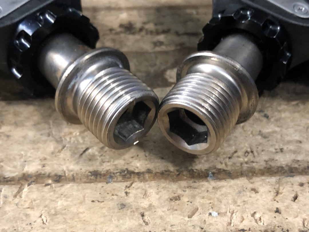 JS054 シマノ SHIMANO 105 PD-R7000 ビンディングペダル SPD-SL