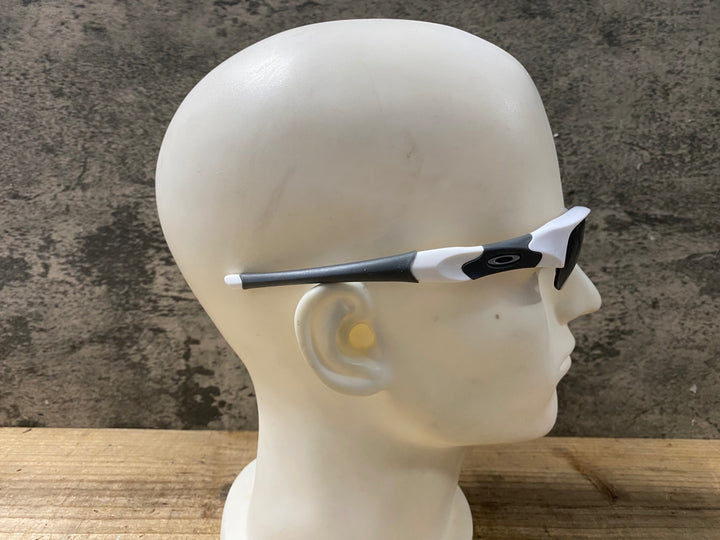 KN396 オークリー OAKLEY FLAK サングラス アイウェア 白