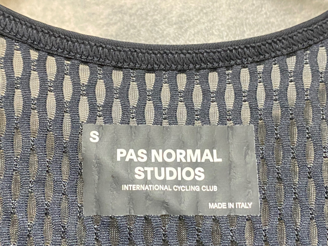 KQ381 パスノーマルスタジオ PAS NORMAL STUDIOS カーゴ ビブショーツ 黒 S