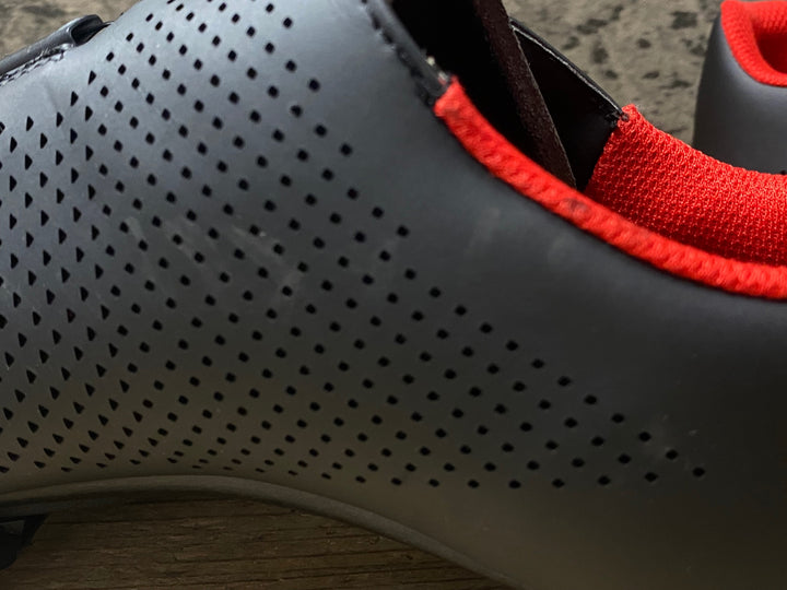 KG206 フィジーク Fizik R4 ROAD BOA ビンディングシューズ EU40 3穴 黒赤