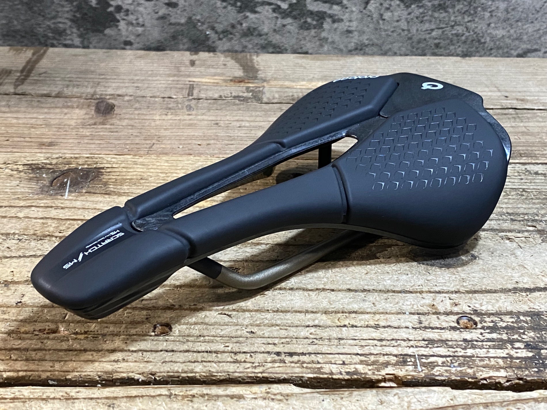 KC304 プロロゴ prologo SCRATCH M5 PAS サドル 黒 Tirox レール