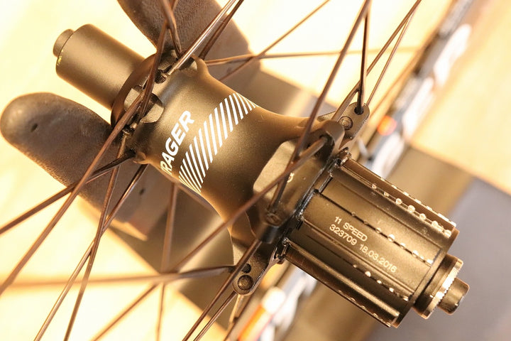 ボントレガー BONTRAGER オーラ AURA 5 TLR アルミ カーボン チューブレスレディ ホイールセット シマノ 11S/12S 【芦屋店】