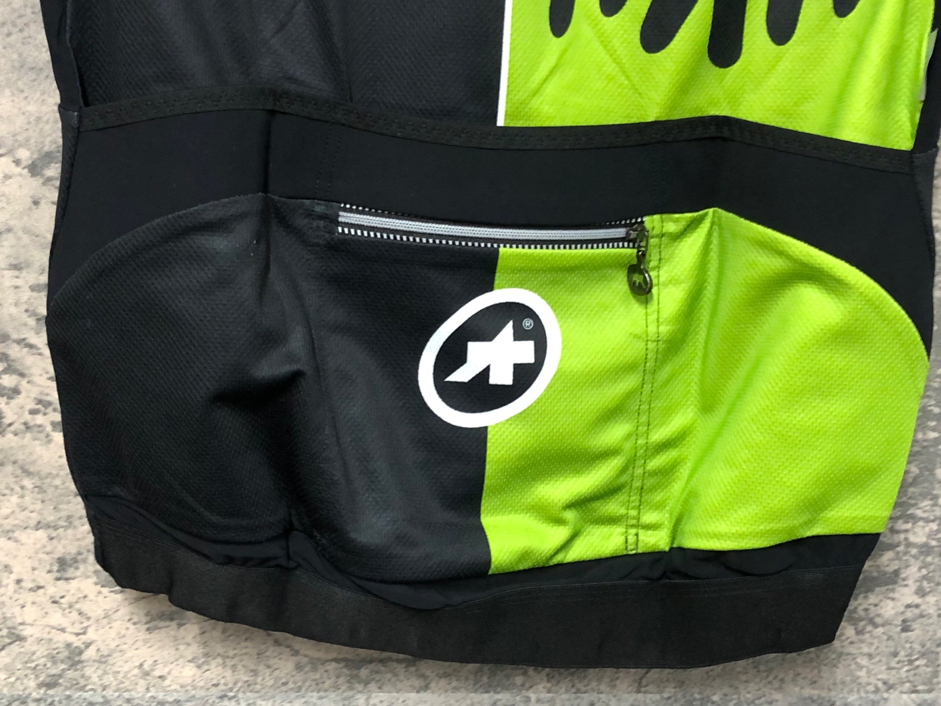JW325 アソス assos CAPE EPIC 半袖 サイクルジャージ 黒黄緑 M – BICI