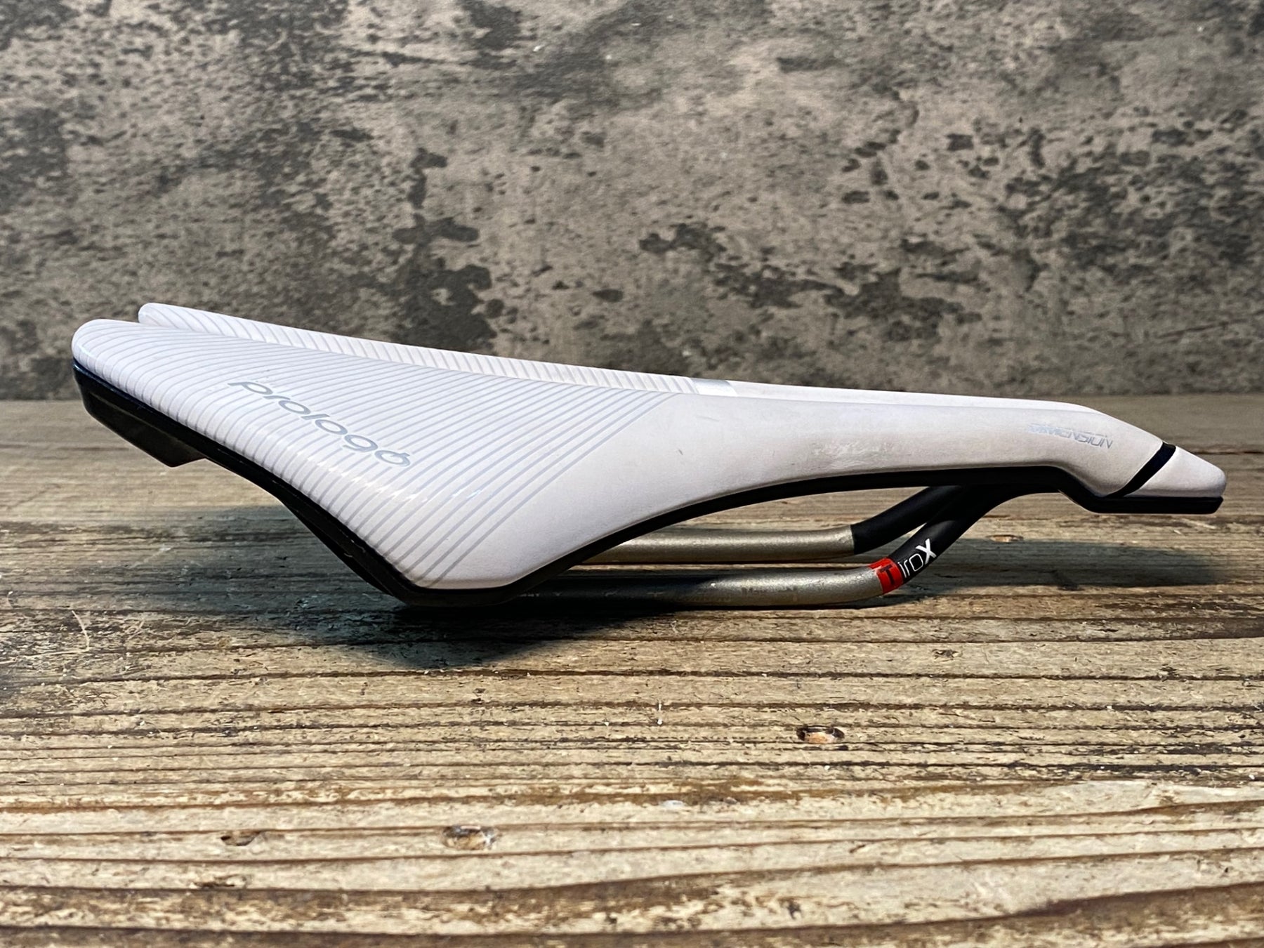 JG160 プロロゴ prologo DIMENSION サドル 白 Tirox 143mm – BICI