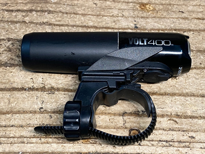JO091 キャットアイ CAT-EYE VOLT400 フロントライト 黒 点灯確認済み