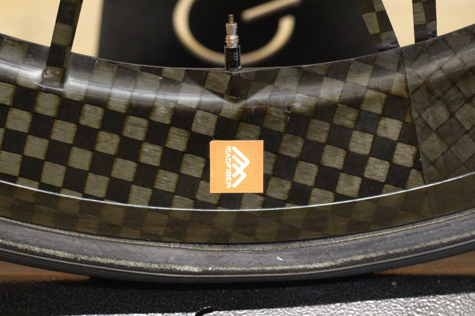 ロードバイク カーボンホイール 700c チューブラー カンパニョーロ 11s チューブラー - ロードバイク、クロスバイク用 - 完組