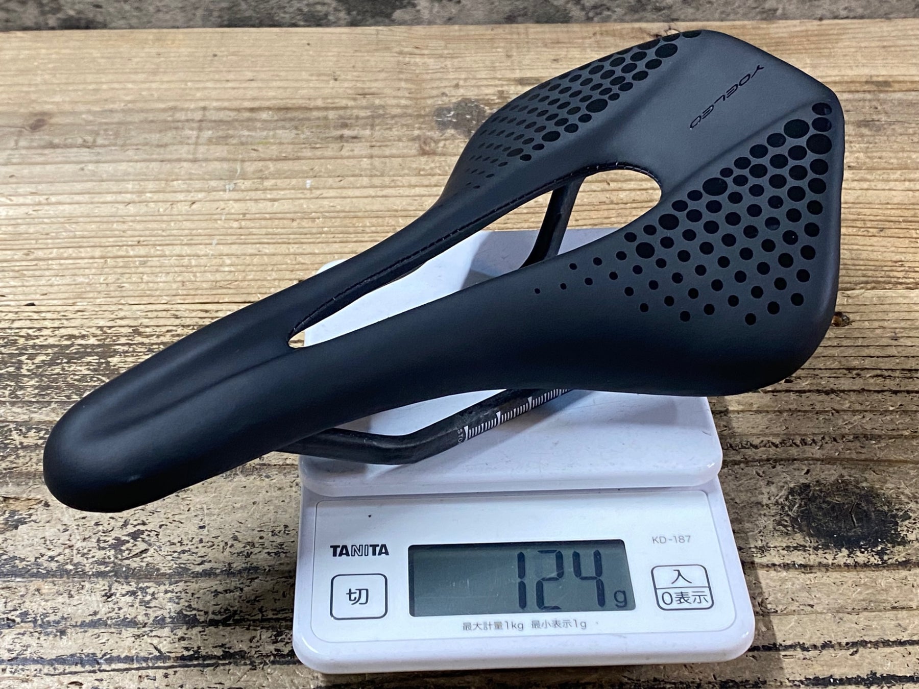 KB252 ヨーレオ YOELEO CL MAX サドル 黒 カーボンレール – BICI AMORE