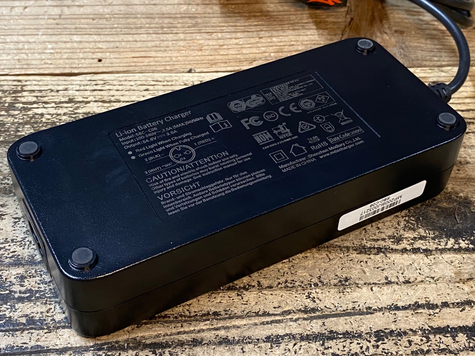JP914 スペシャライズド SPECIALIZED SL BATTERY CHARGER バッテリー