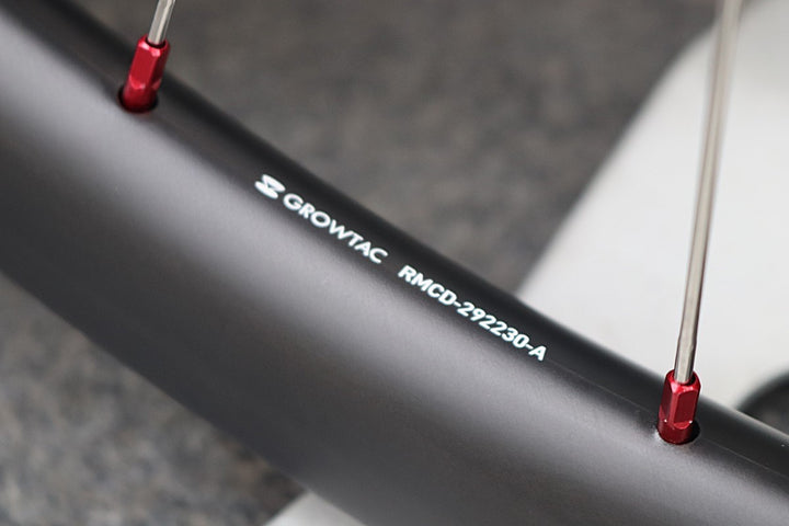 グロータック GROWTAC イコール EQUAL リム イコール EQUAL ハブ シマノ 11S/12S 22C カーボン チューブレスレディ 手組み ホイールセット 【東京南麻布店】