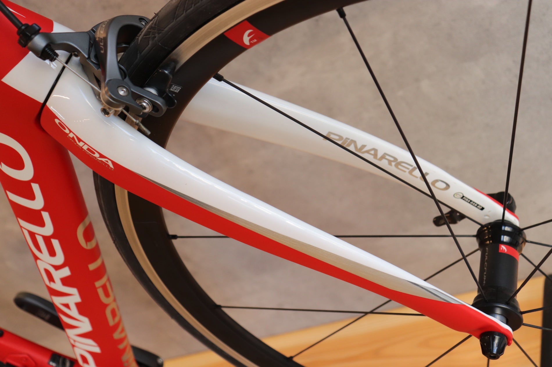 ピナレロ PINARELLO ガン GAN S 2016年モデル 515サイズ シマノ