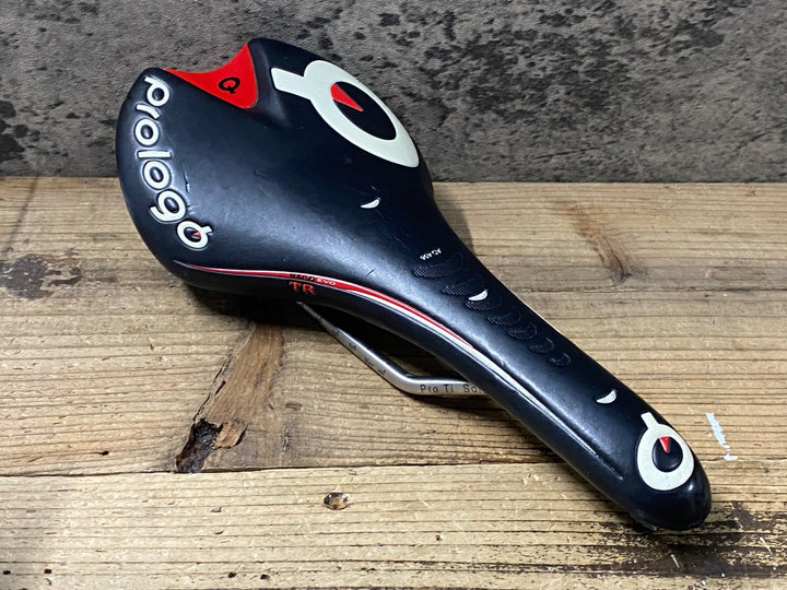 KJ068 プロロゴ PROLOGO NAGO EVO TR サドル 黒 Pro Ti Solid