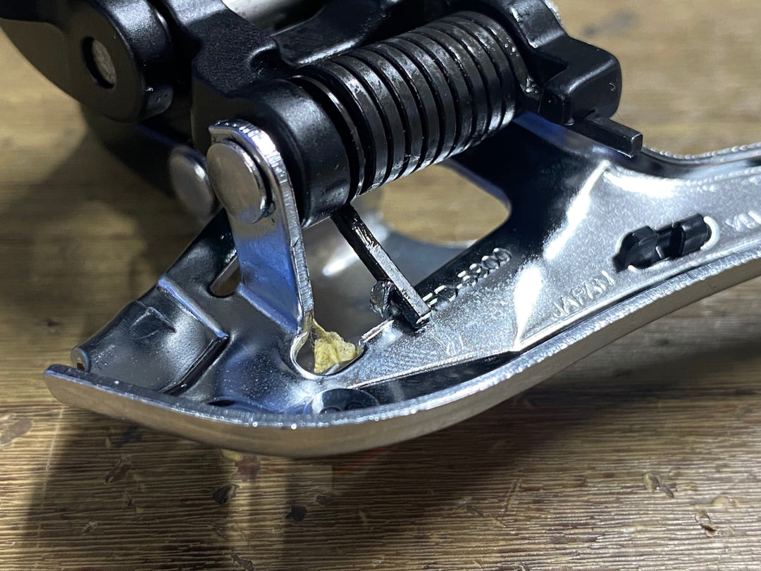 KG592 シマノ SHIMANO 105 FD-5800 フロントディレイラー バンド式 Φ31.8 2S