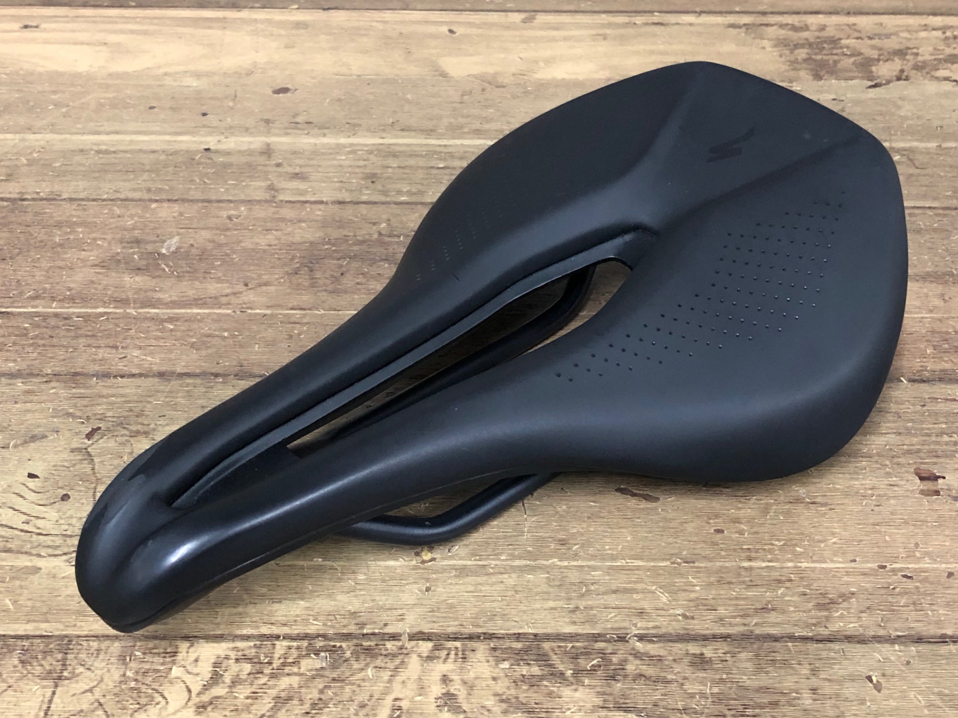 JQ333 スペシャライズド SPECIALIZED POWER EXPERT 143mm サドル ※先端