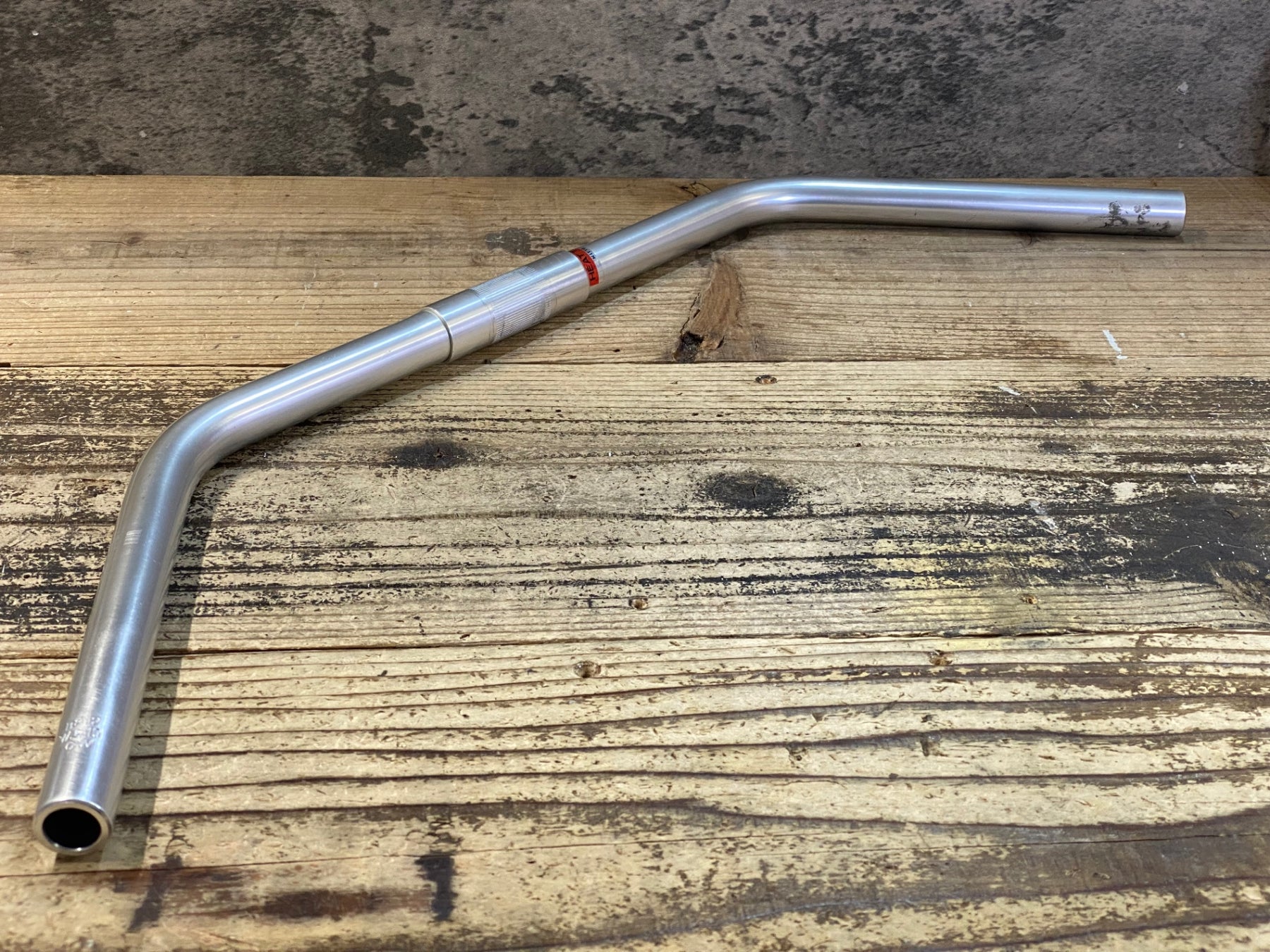 JU451 日東 NITTO B812 アルミハンドルバー フラット 610mm Φ25.4