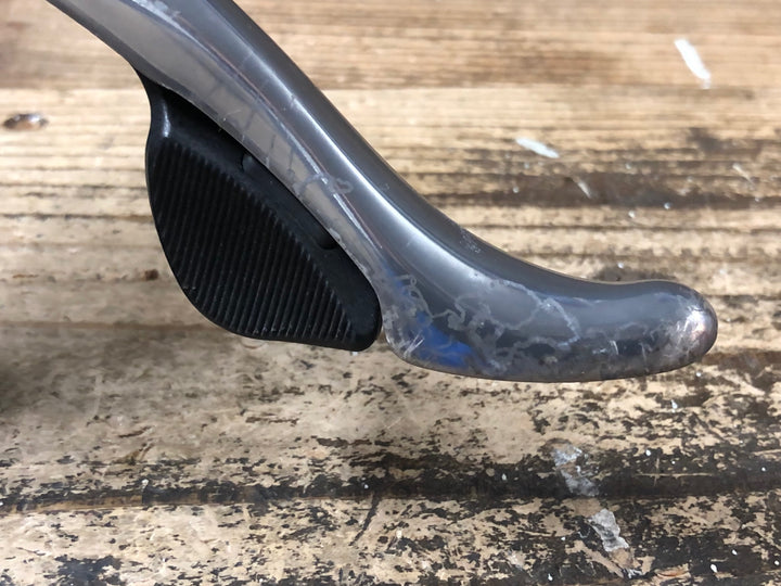 JP718 シマノ SHIMANO 105 ST-5600 STIレバー ※ブラケットカバー劣化加水分解ケーブル断線,変則不良の為ジャンク