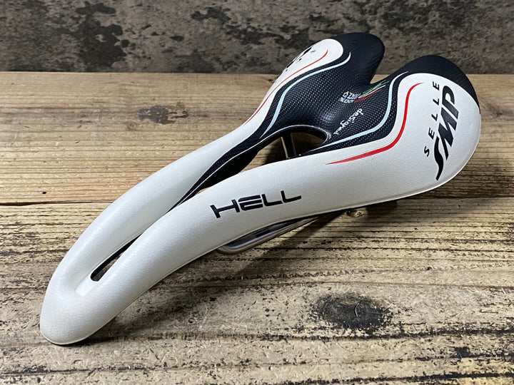 JU614 Selle SMP hell サドル 白黒 inox tubeレール