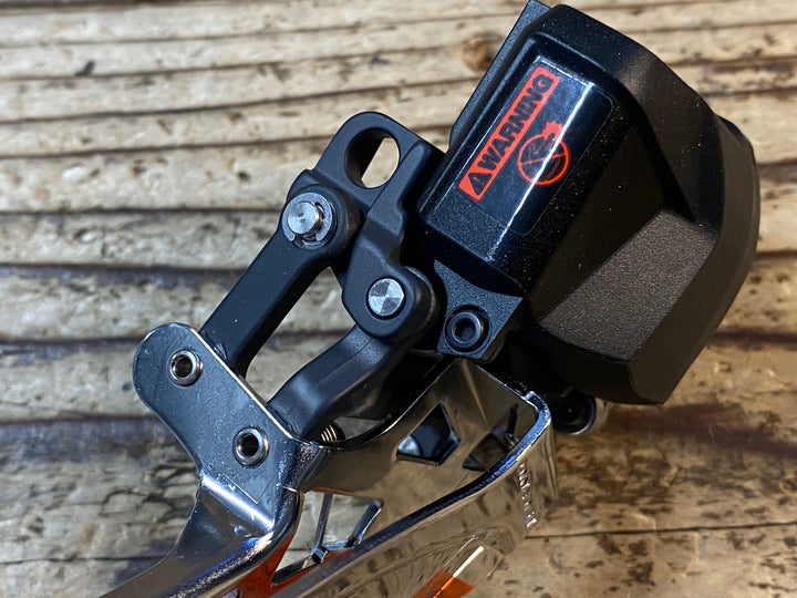 JV649 シマノ SHIMANO デオレ DEORE XT FD-M8070 フロントディレイラー 2s 66°-69° Di2 電動