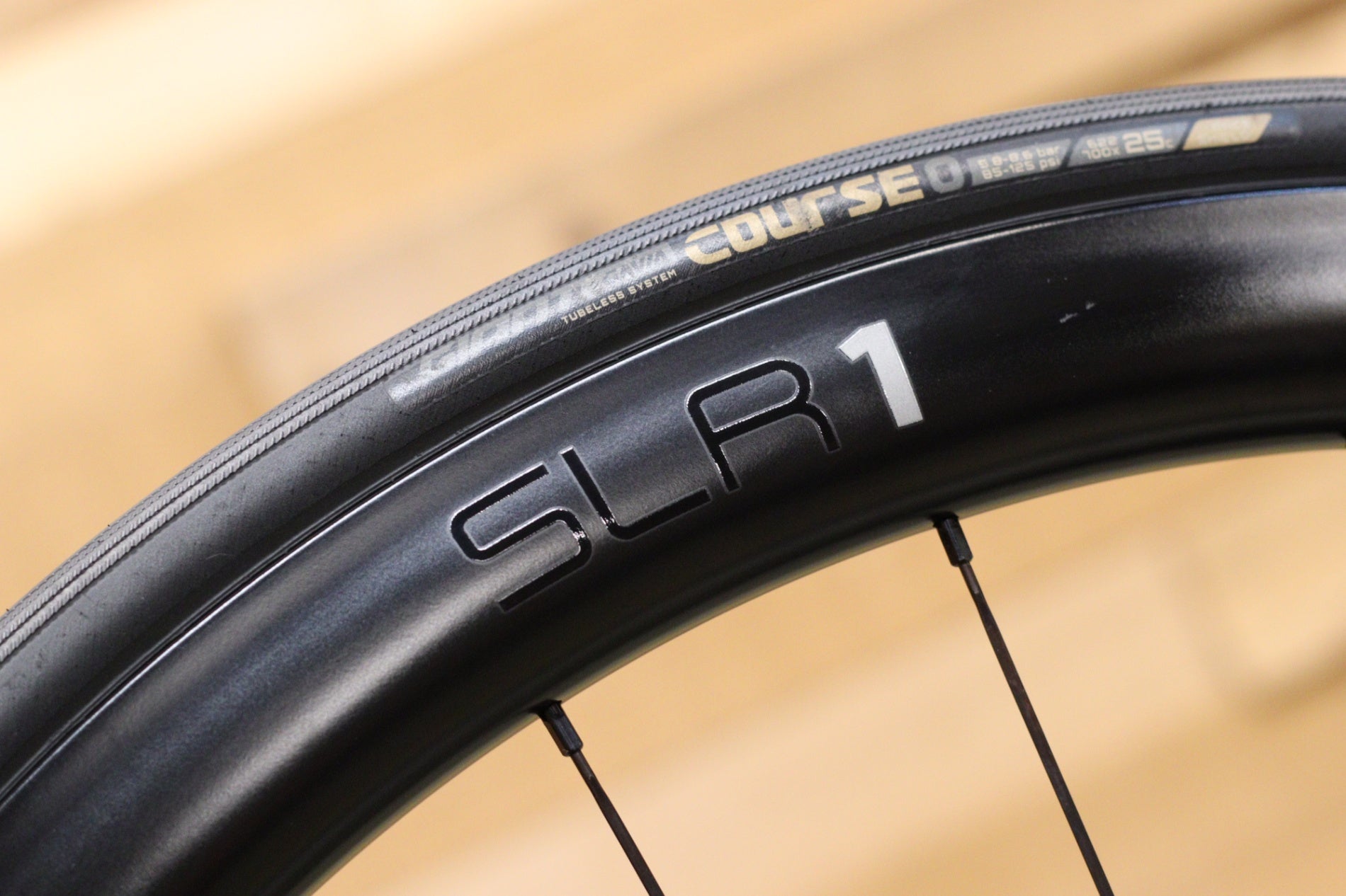 ジャイアント GIANT SLR1 42 DISC カーボン チューブレスレディ
