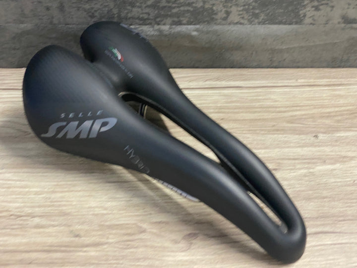 KE949 SELLE SMP HYBRID サドル 黒 140mm aisi 304 tubeレール