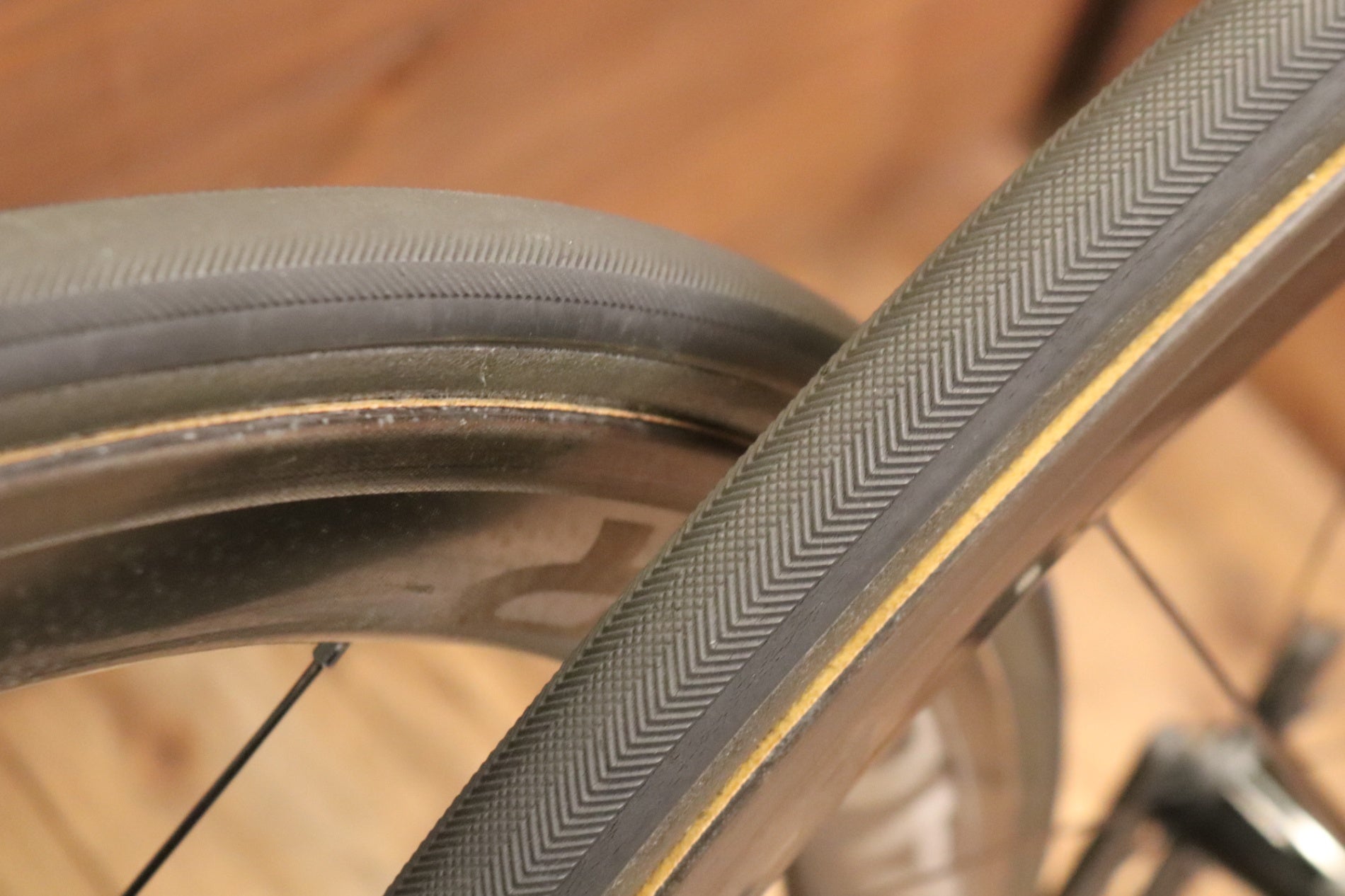 ❗️手渡し限定❗️（メーカー不明）カーボンホイール前後セット （チューブラー） ボントレガー BONTRAGER XXX4 カーボン チューブラー ホイールセット