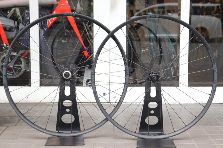 【Cannondaleバイクのカスタムにおススメ！】 スタンス フォルモサ STANS CREST / FORMOSA 手組 シマノ 11S/12S アルミ チューブレスレディ aiオフセット 【横浜店】