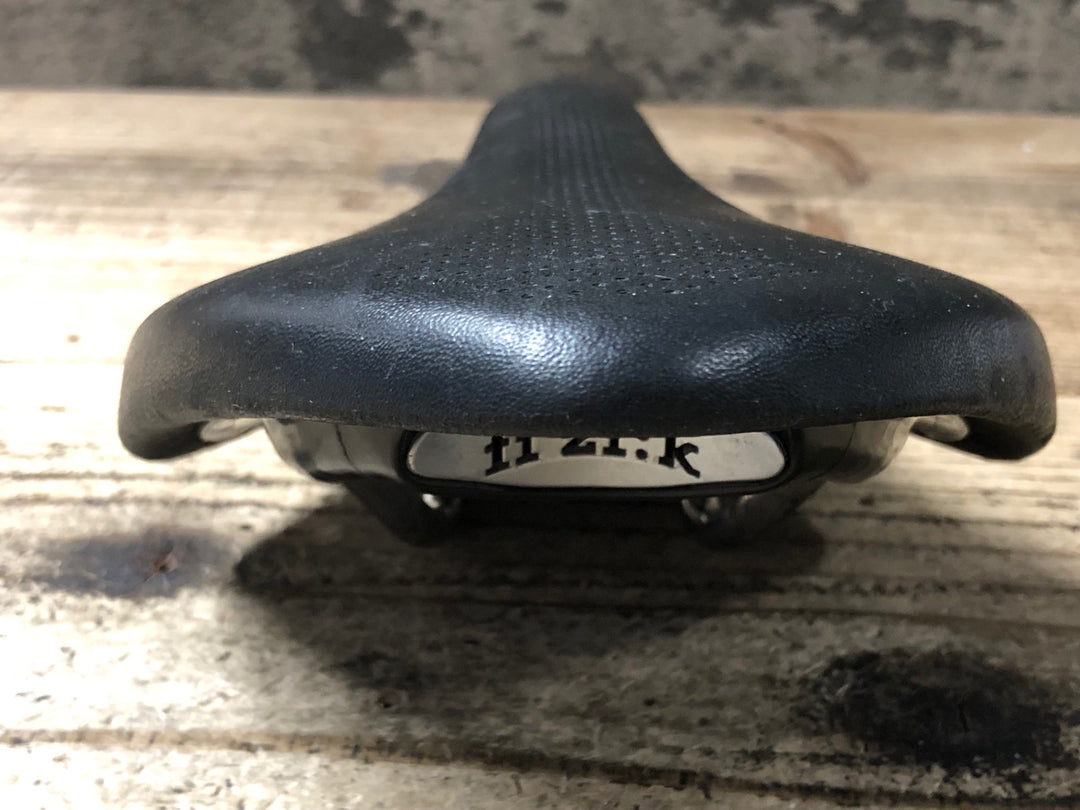 KD073 フィジーク fizik アリオネ ARIONE WIND FREX サドル 黒 kium