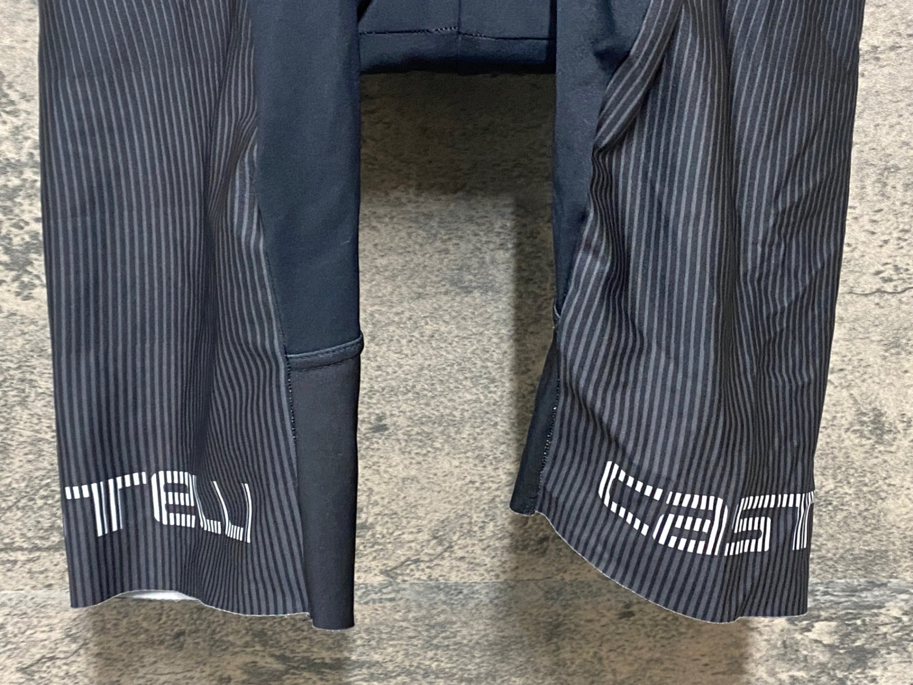 KB686 カステリ CASTELLI ROSSO CORSA ビブショーツ 黒 M ※擦れ – BICI