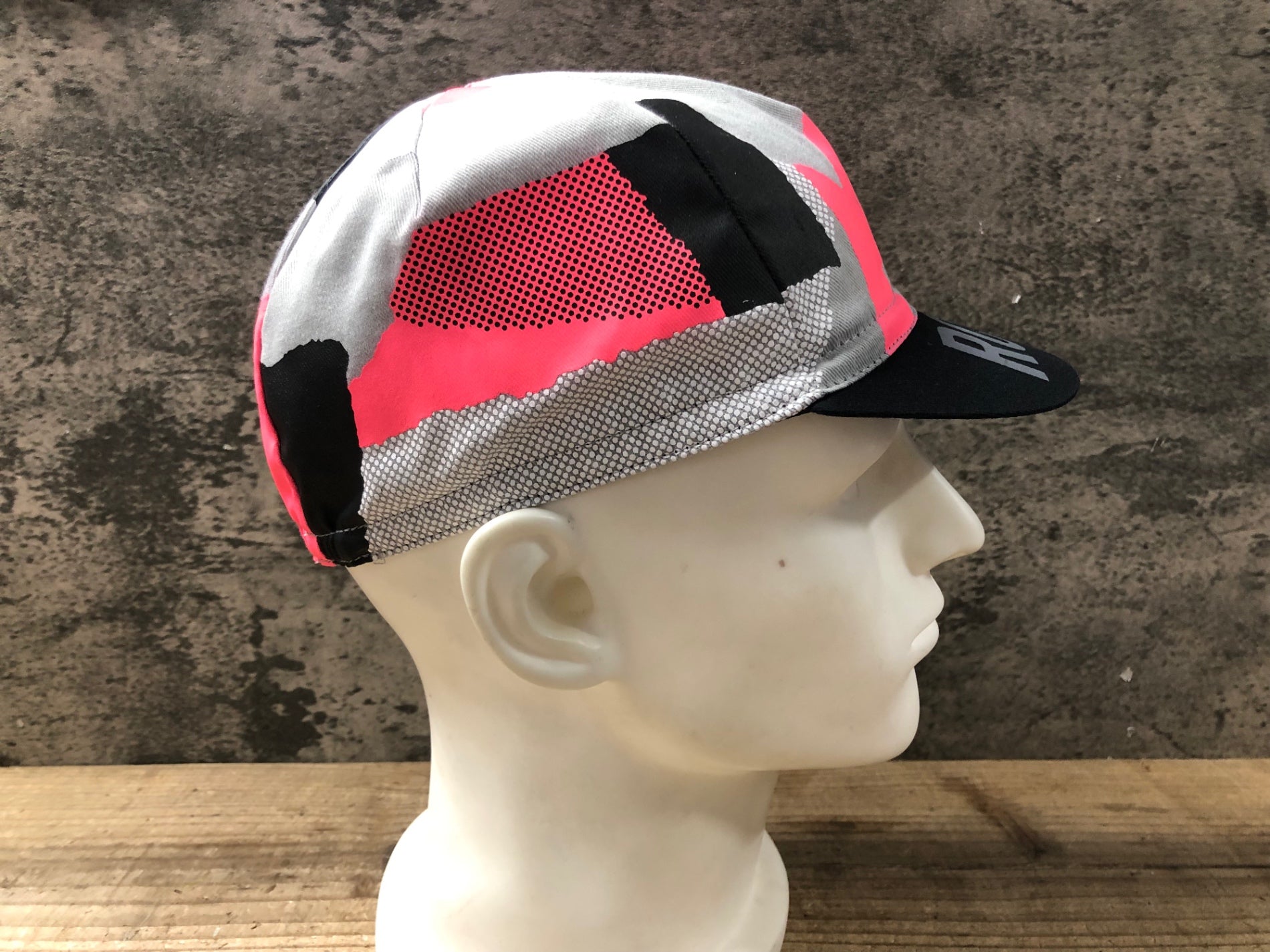 KA312 ラファ Rapha RCC CAP サイクルキャップ 黒 ピンク グレー ワン