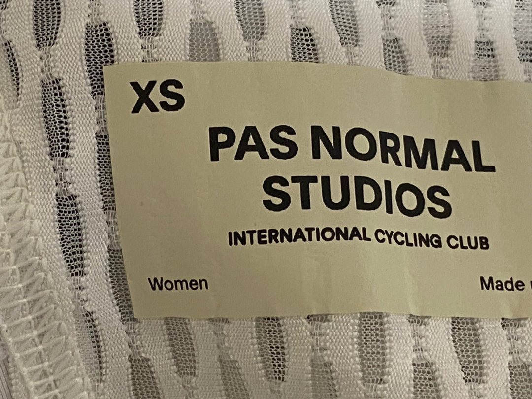 JY521 パスノーマルスタジオ PAS NORMAL STUDIOS Mechanism Bibs ビブショーツ ネイビー レディース XS ※ロゴ割れ