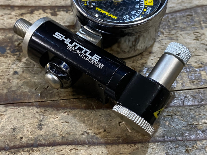 JS638 トピーク TOPEAK SHUTTLE GAUGE 空気圧計 ※ケースジッパー破損