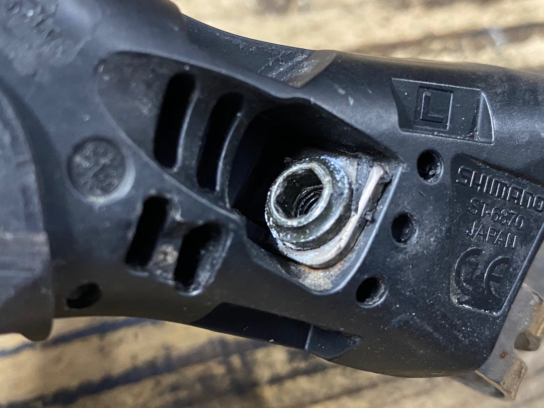 KN030 シマノ SHIMANO アルテグラ ULTEGRA ST-6870 STIレバー 2x11S Di2 ※動作確認済み、フード無し